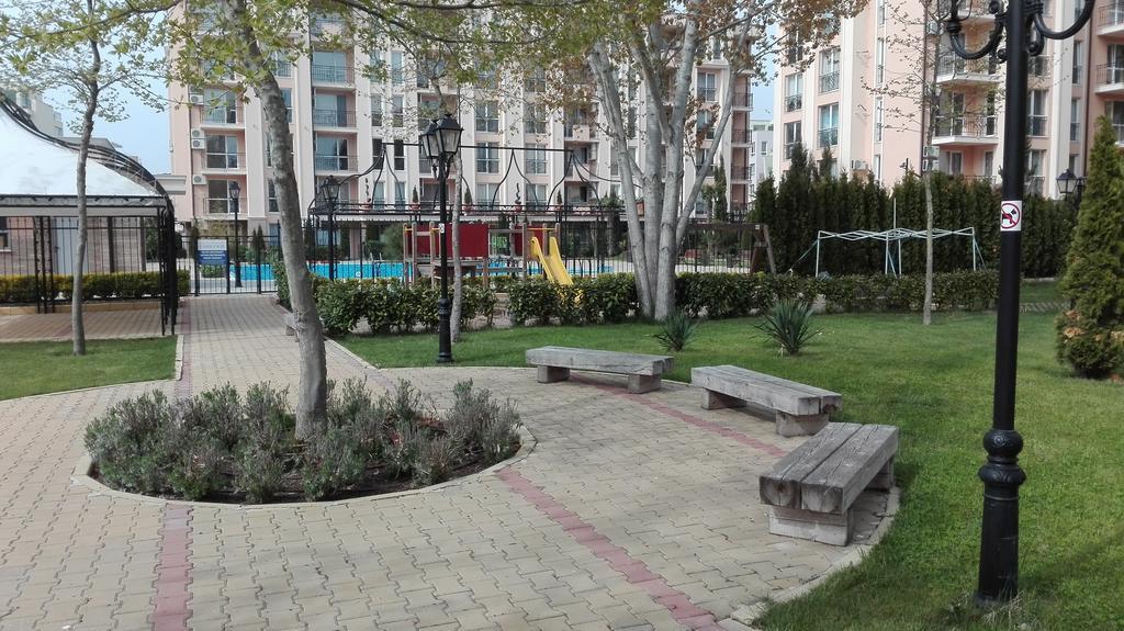 Sun City Apartments Sunny Beach Ngoại thất bức ảnh